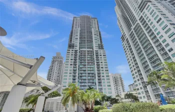 Luxury Highrise Condo in the Heart of Downtown Miami