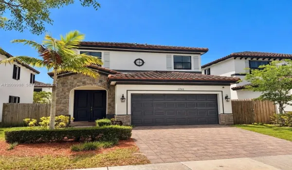 CONTEMPORARY 2 STORY DESIGN
