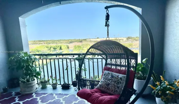 Amazing lake view!