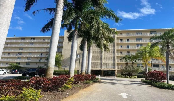 5700 Bldg 1
