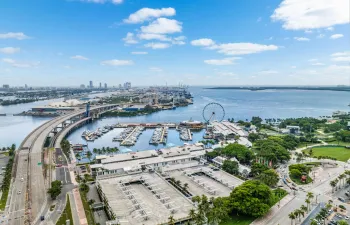 052-601Northeast1stAvenue-Miami-FL-33132