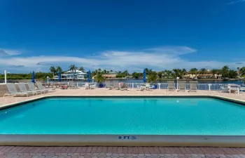 DIRECT WATER FRONT COMMUNITY AND POOL