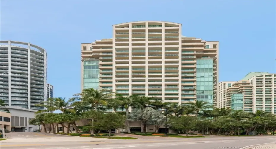 Ritz Carlton Residence Entrance