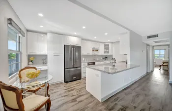 BEST UNIT IN THE BEST SECTION. PRIME WATERFRONT LOCATION.