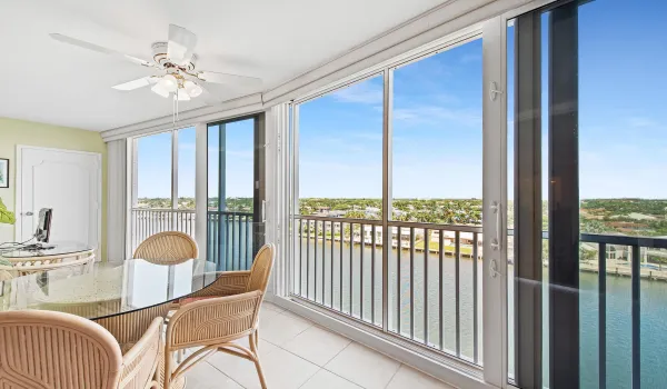 Balcony/Florida Room
