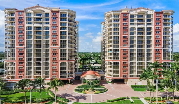 Vue Condominium.
