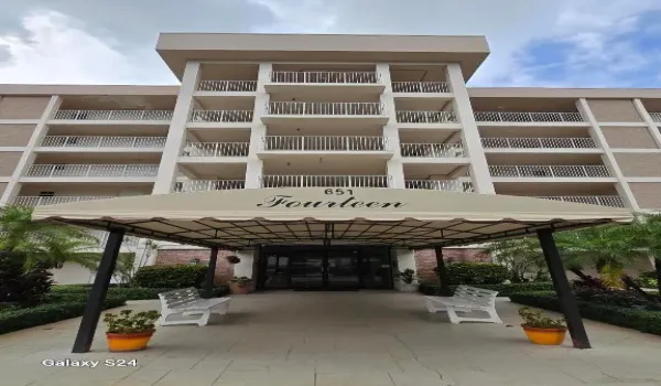 2651 S COURSE FRONT OF BUILDING