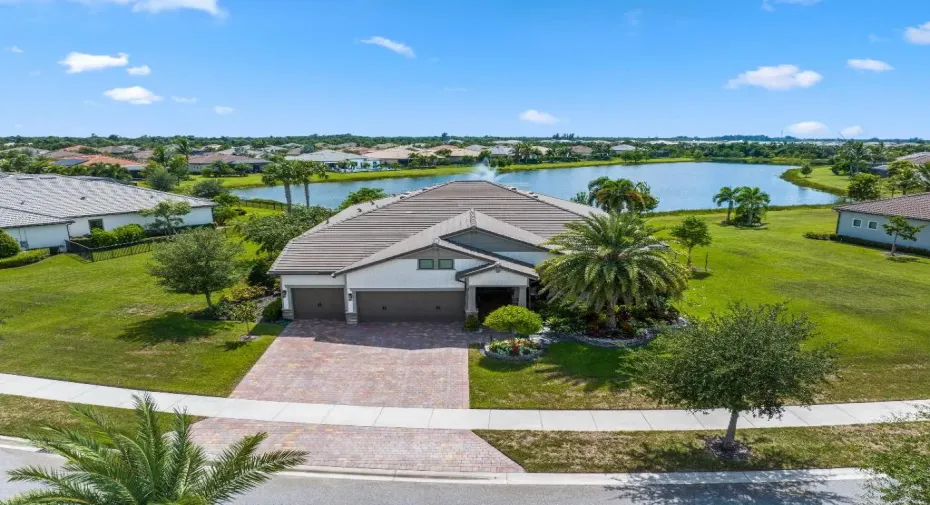 9191 Balsamo Dr - Home For Sale(4)