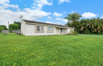 2-web-or-mls-2118 SW Airoso Blvd - 2