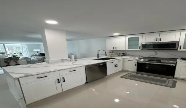 OPEN KITCHEN
