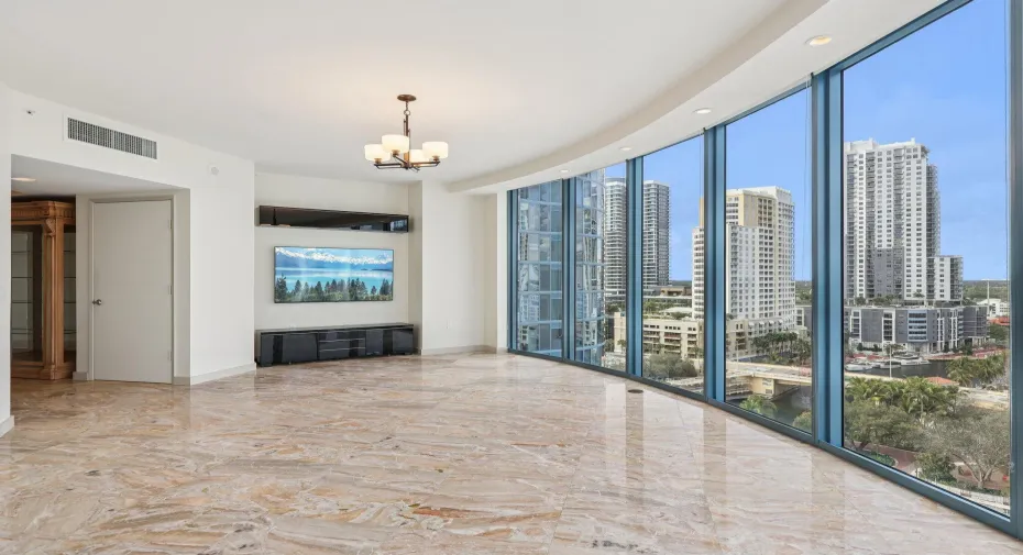 13-web-or-mls-Las Olas Way-S2401-013