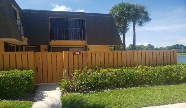 1015 10th way F