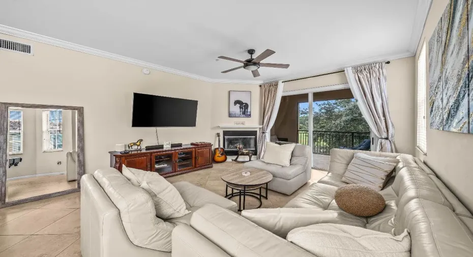 011-11720SaintAndrewsPlace-Unit308-Welli