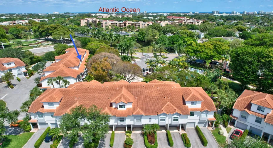 Walk to clubhouse/pool