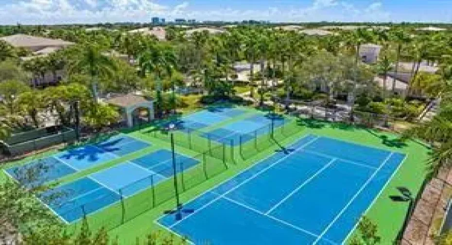 SAN M TENNIS