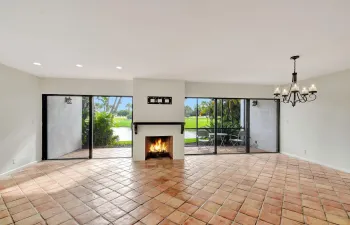 living room/dining room