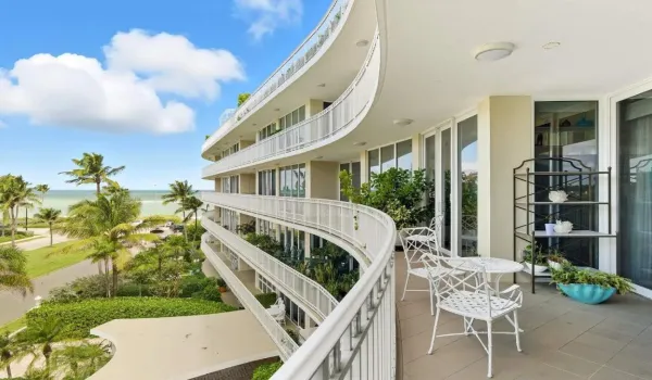 100 Royal Palm Way(1)