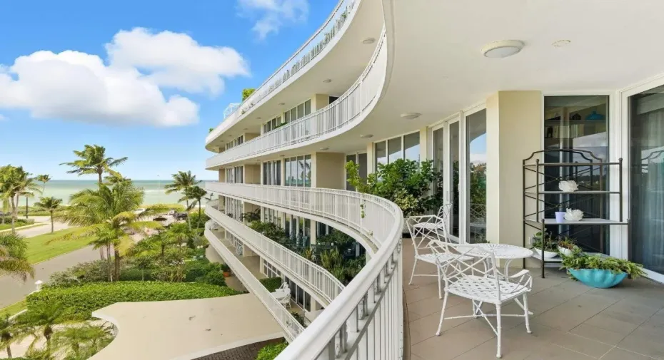 100 Royal Palm Way(1)