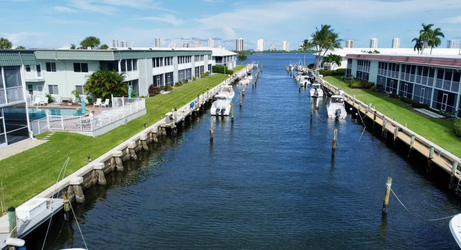 Canal/Intracoastal View