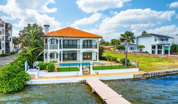 Exterior Primary Listing Photo