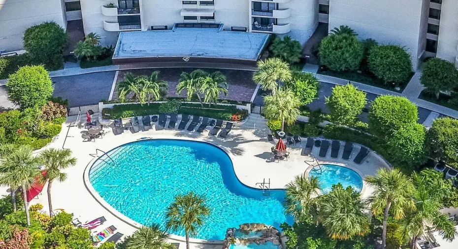 Envoy Pool3