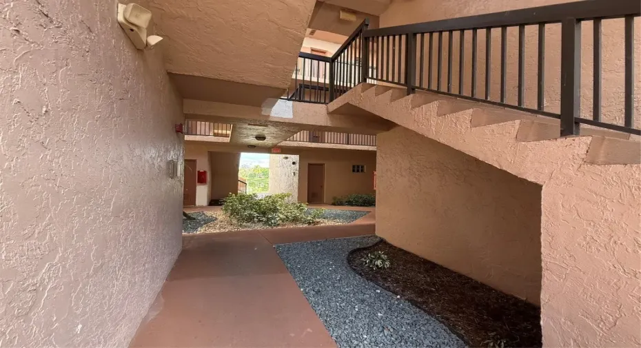 2ND FLOOR UNIT.