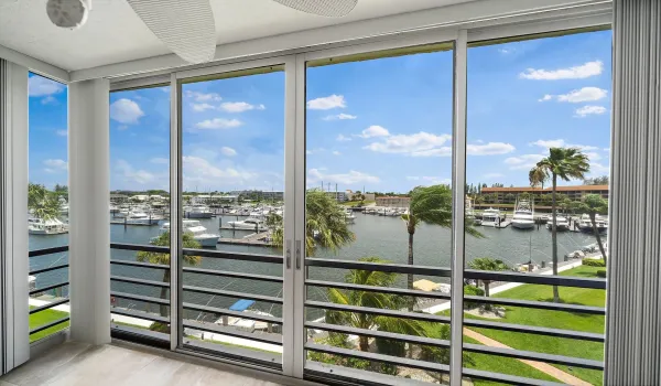 023-29YachtClubDr407-NorthPalmBeach-FL-S