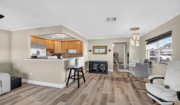 Dining/Kitchen