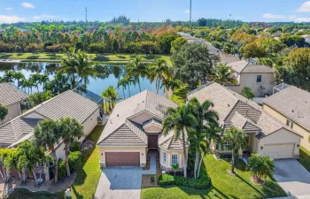 FRONT HOUSE & LAKE