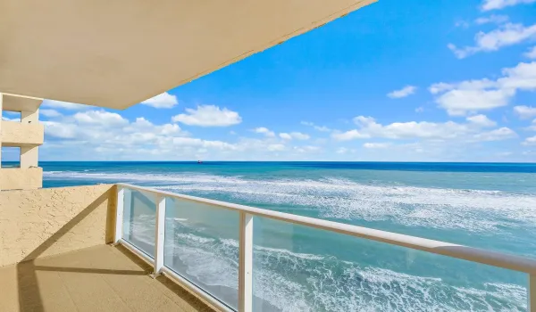 035-5440NOceanDr-907-NorthPalmBeach-SMAL