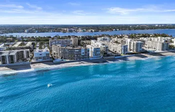 Waterfront condo in South Palm Beach