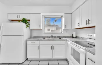 brand new kitchen cabinets and counter tops