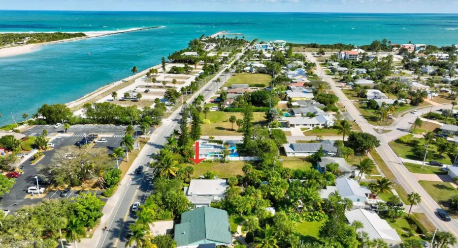 2 BLOCKS TO THE OCEAN...