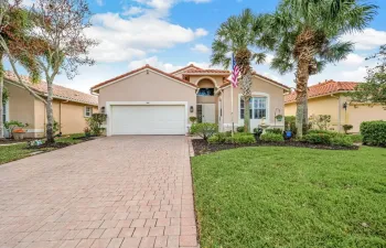305 NW SPRINGVIEW LOOP