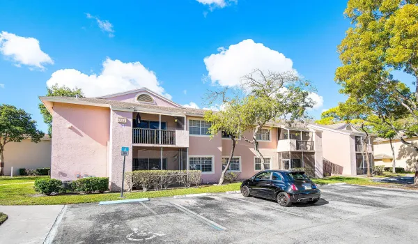 002-751CypressLane-PompanoBeach-FL-33064