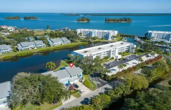 2Bed 2Bath 1Car Garage Lakefront 2nd Floor Condo Corner Condo Unit