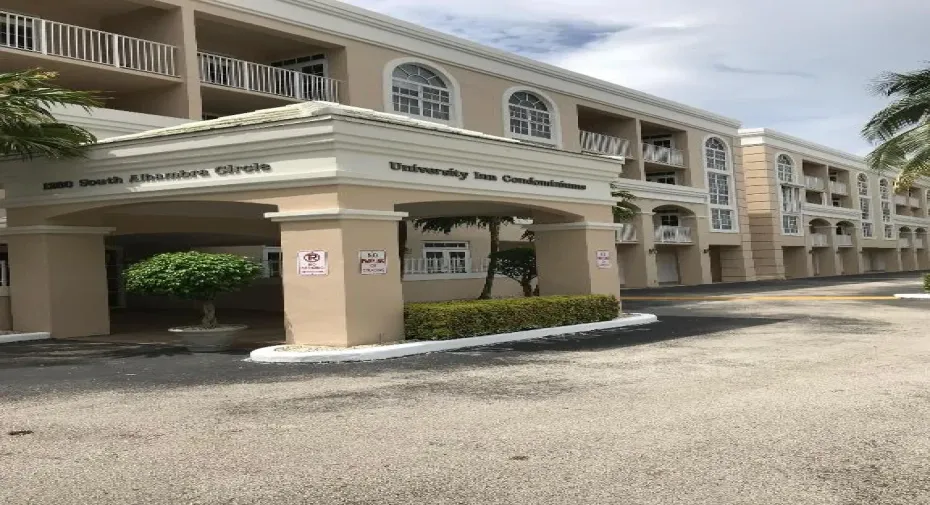 Bldg Entrance