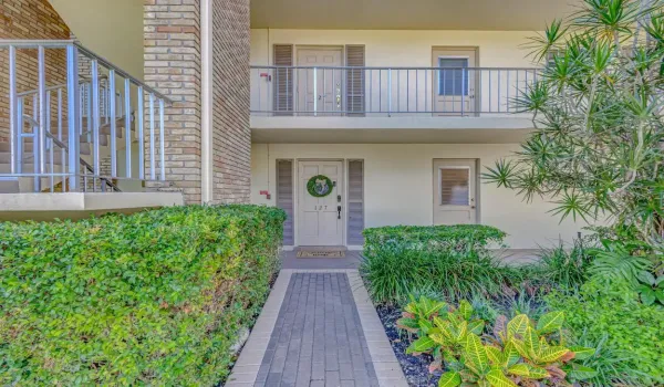Front Entryway