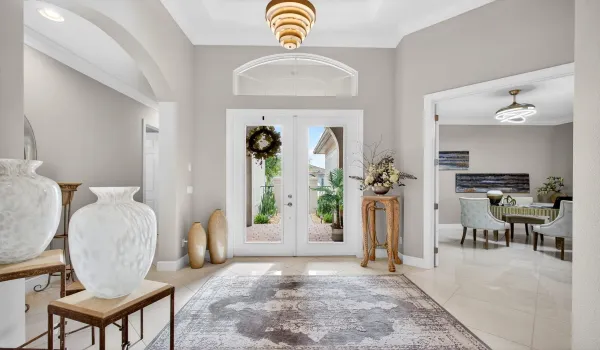 FOYER ENTRY