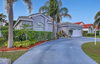 4941 Broadstone (1)