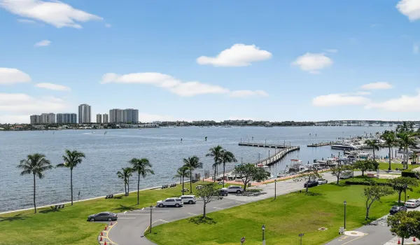 Overlooking the ICW, and Lake Park Marina and Pier