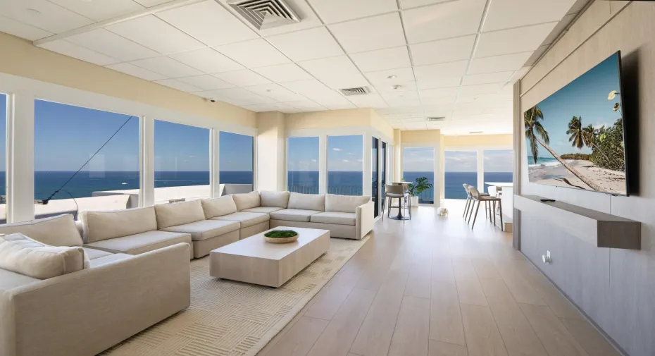 Sky Lounge View
