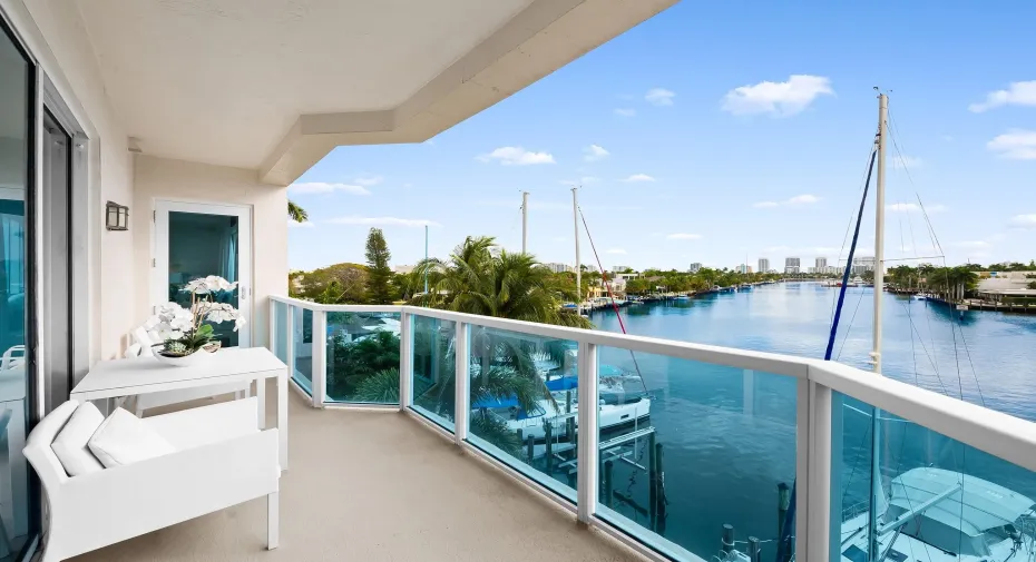 Exceptional, unobstructed water views of Rio Barcelona and Intracoastal.