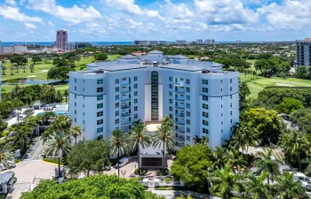 Townsend Place is a gate-manned condo development in the heart of Downtown Boca Raton