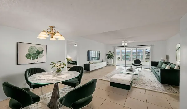 715 Lori Drive 307, Palm Springs, FL