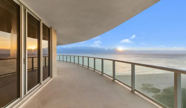 2700 N Ocean Dr 1803A 025