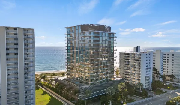 Perched on the 14th floor of the Sabbia Condo is your new Oceanfront Palace in the Sky. Enjoy a boutique luxury lifestyle, with world-class amenities, 24/7 concierge service, and a white sand private beach.