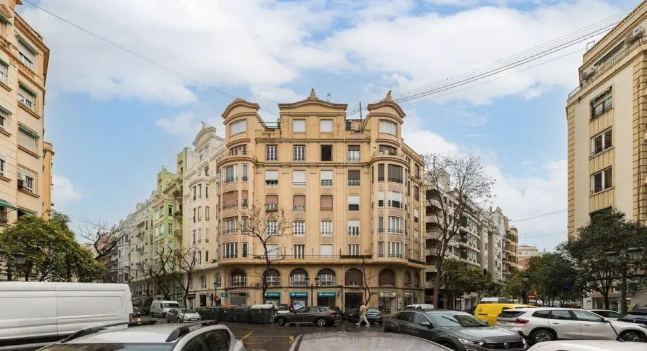 Property-b65605fb67b0ef652e62995cdb42c8c