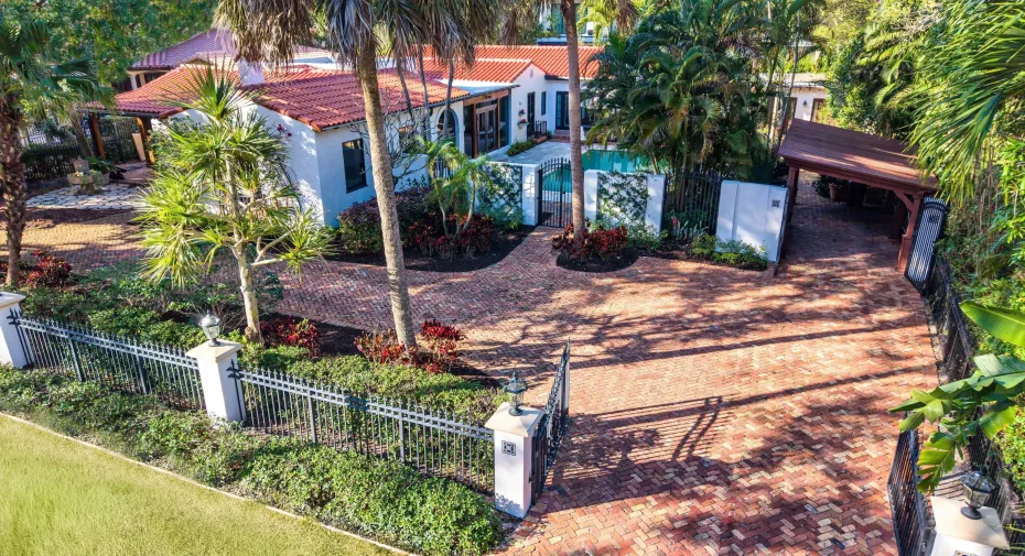 755 Alamanda Aerial