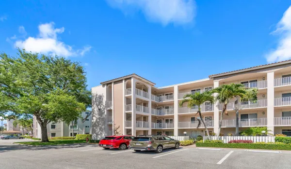 002-14112HuntingtonPointeDrive-210-Delra